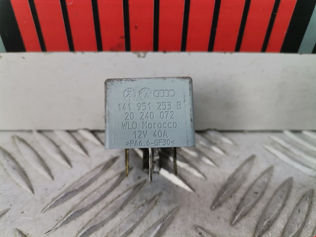 Реле VOLKSWAGEN Touareg 2002-2010