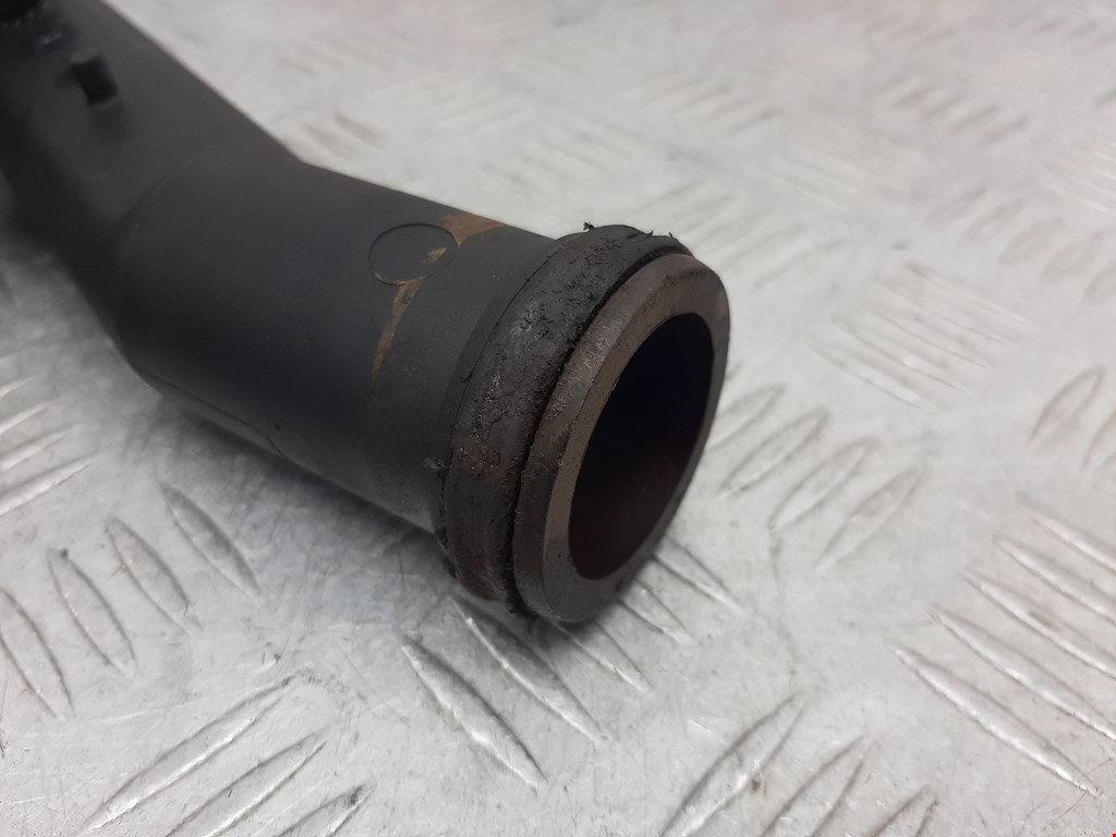 Патрубок VOLKSWAGEN Polo III 1994-2001