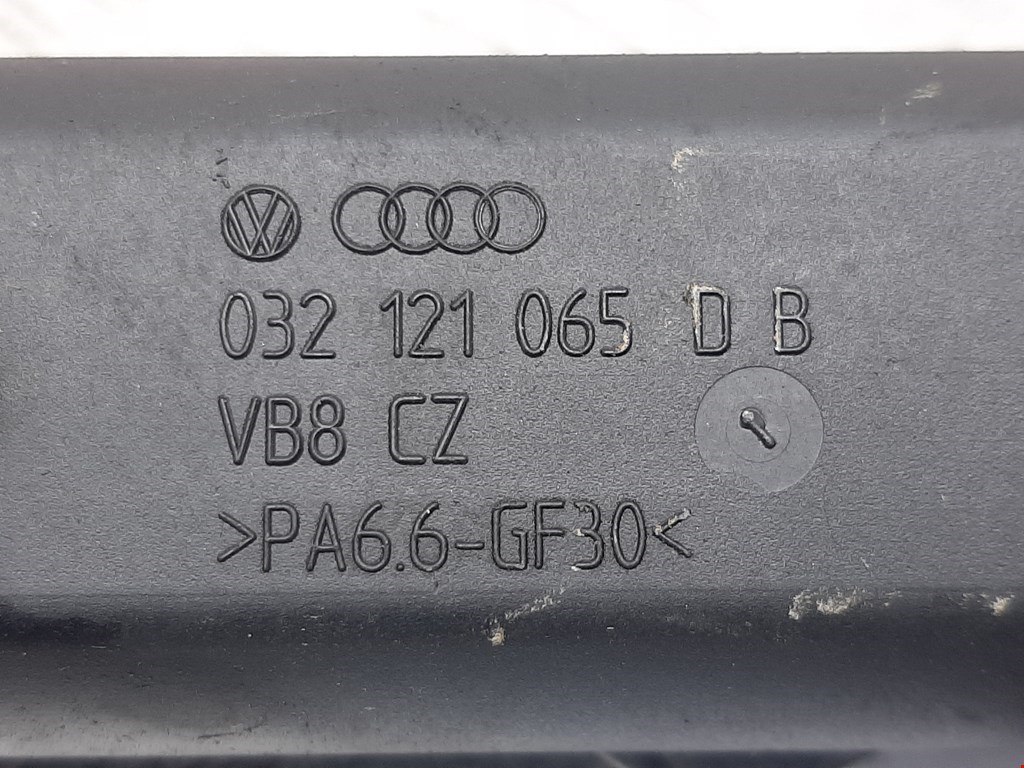 Патрубок VOLKSWAGEN Polo III 1994-2001