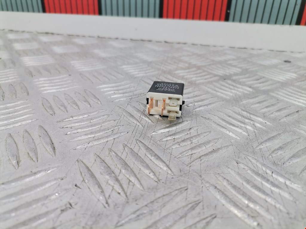 Реле TOYOTA Yaris 1999-2005