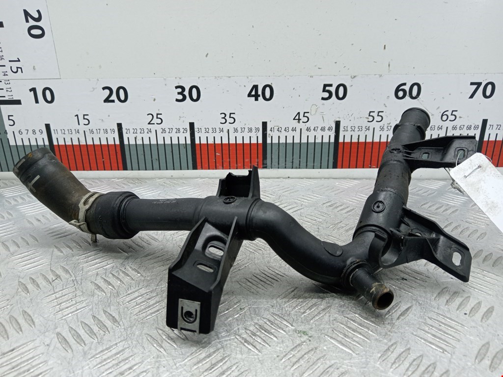 Патрубок системы охлаждения Peugeot 206 (1998-2006)