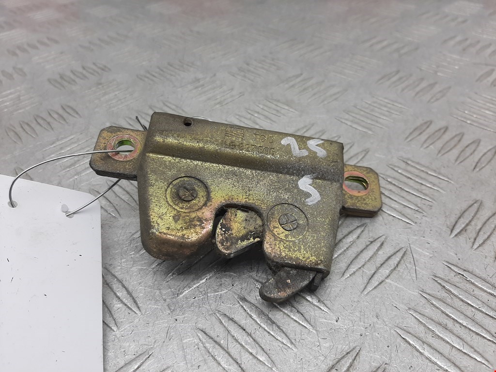 Замок багажника (крышки двери) SEAT Toledo 1991-1999