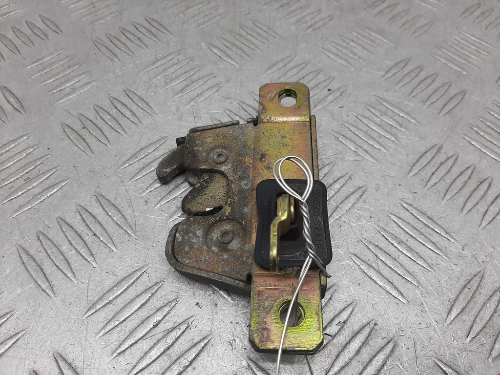 Замок багажника (крышки двери) SEAT Toledo 1991-1999
