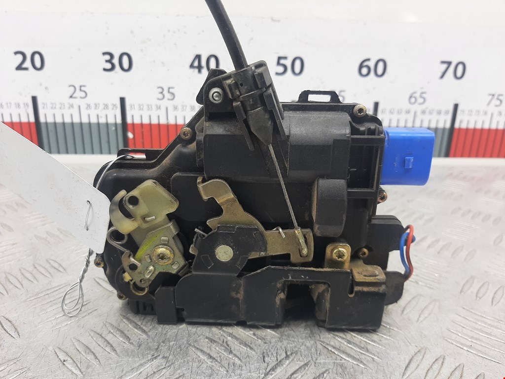 Замок двери передней левой SKODA Fabia MK1 1999-2006