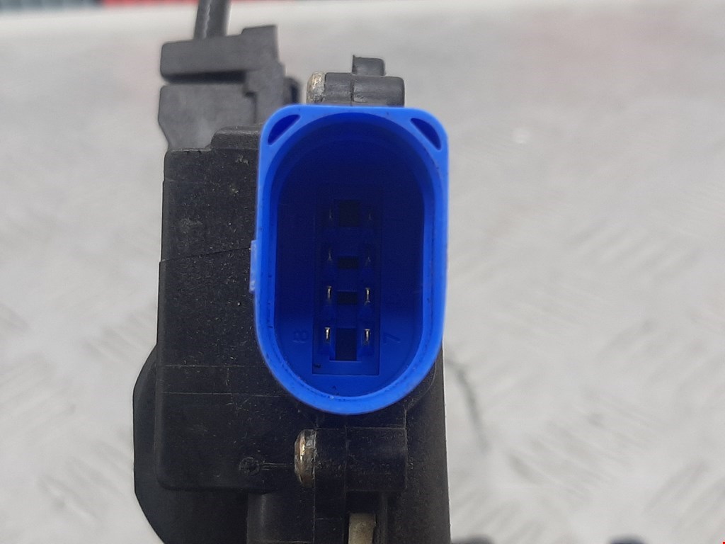 Замок двери передней левой SKODA Fabia MK1 1999-2006