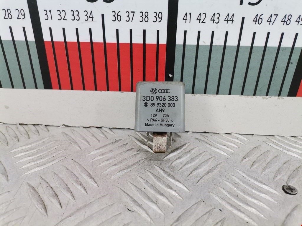 Реле VOLKSWAGEN Touareg 2002-2010