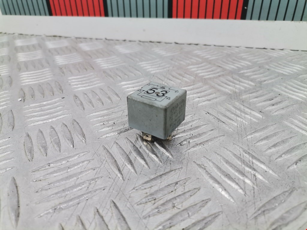 Реле VOLKSWAGEN Touareg 2002-2010