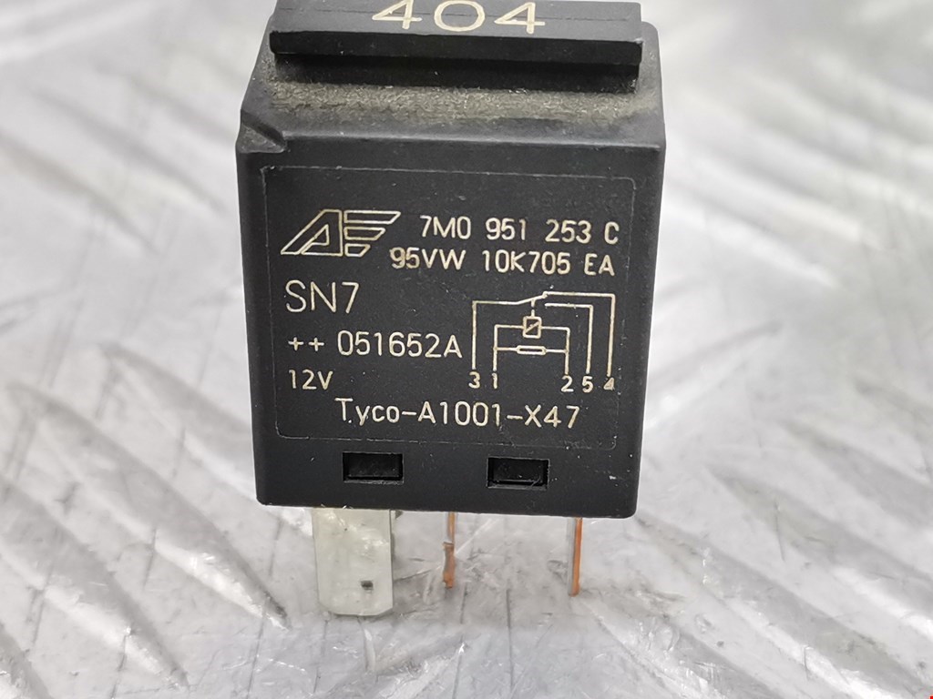 Реле VOLKSWAGEN Touareg 2002-2010