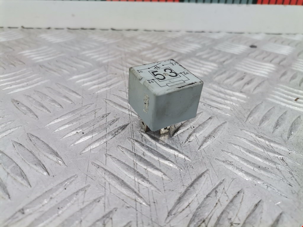 Реле VOLKSWAGEN Touareg 2002-2010