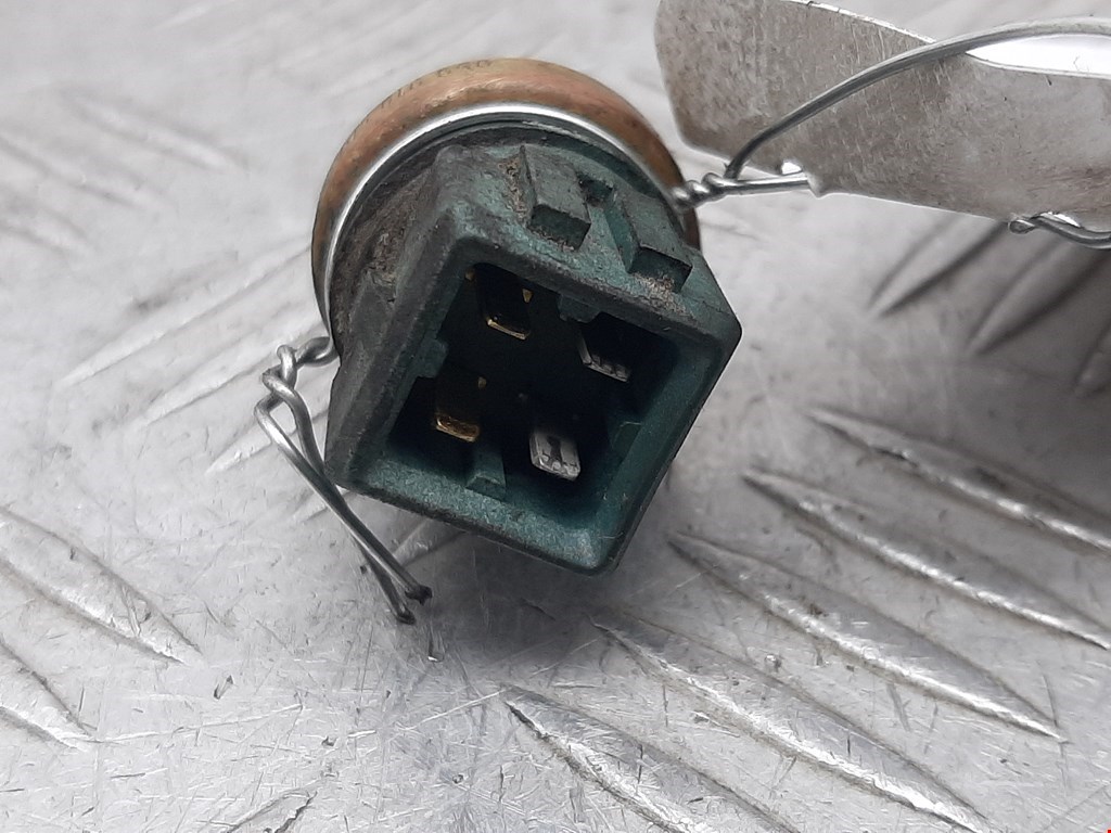 Датчик температуры (охлаждающей жидкости) SKODA Octavia A4 1U- 1997-2010