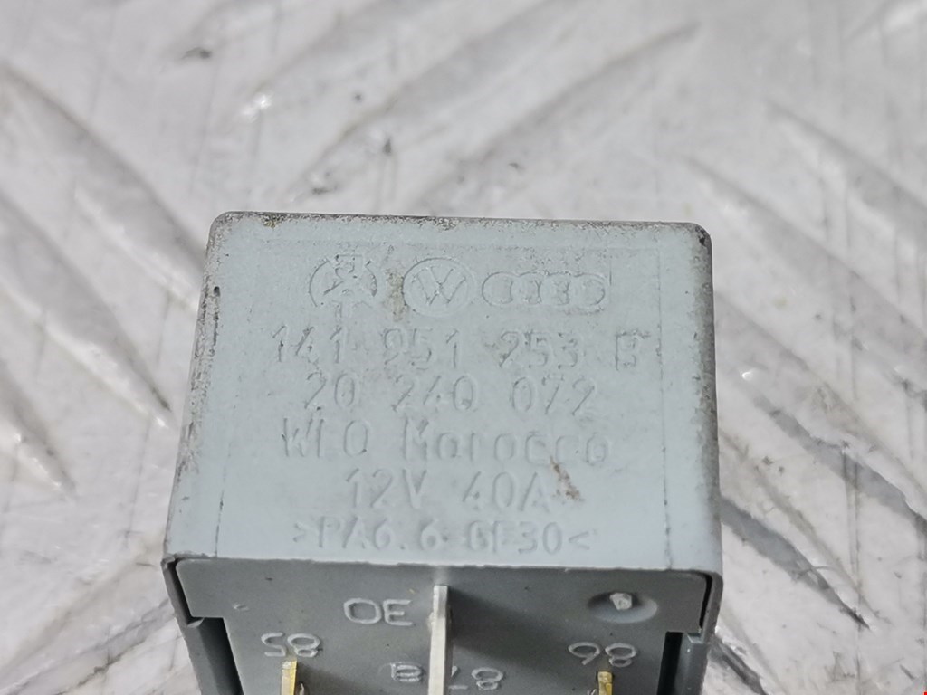 Реле VOLKSWAGEN Touareg 2002-2010