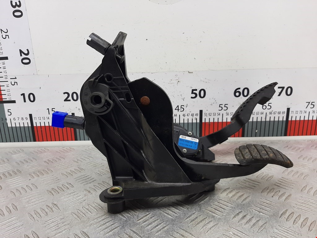 Блок педалей (педальный узел) RENAULT Laguna 2001-2007