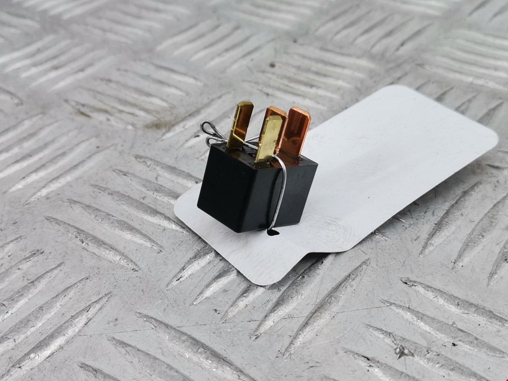 Реле MITSUBISHI Grandis 2003-2011