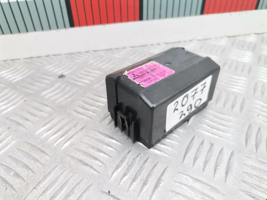 Блок реле MITSUBISHI Grandis 2003-2011