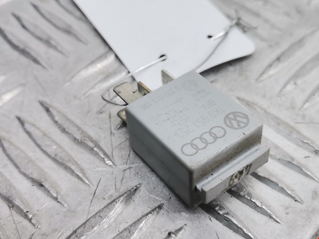 Реле VOLKSWAGEN Transporter T4 1990-2003