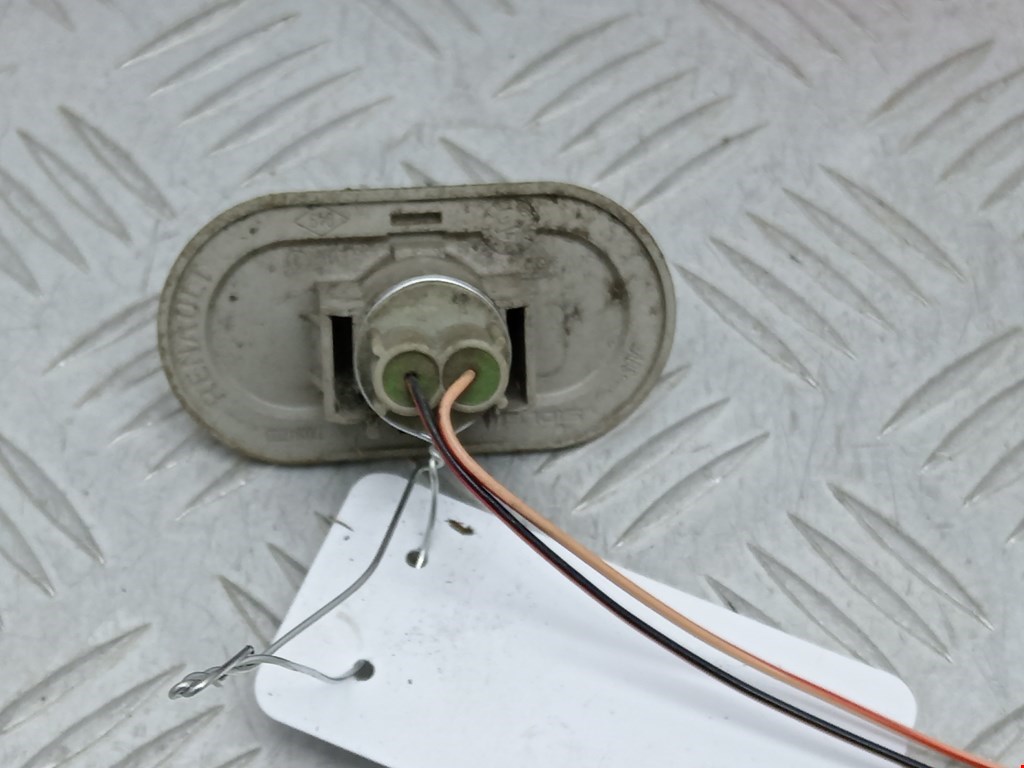 Повторитель на крыло NISSAN Inerstar 1997-2010