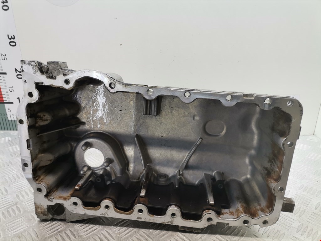 Поддон масляный двигателя VOLKSWAGEN Golf V 2003-2009