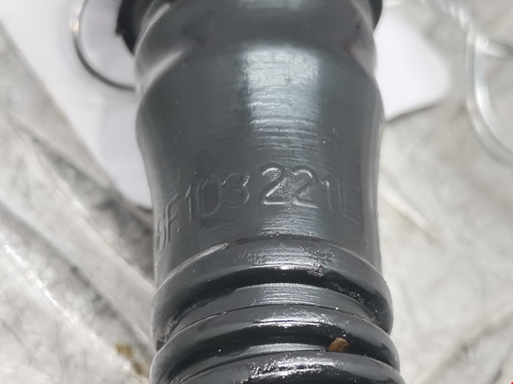 Трубка картерных газов VOLKSWAGEN Golf V 2003-2009