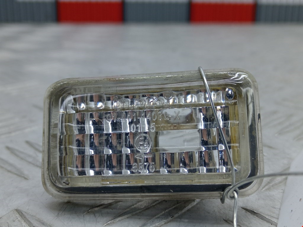 Повторитель на крыло AUDI 80 B4 1991-1996