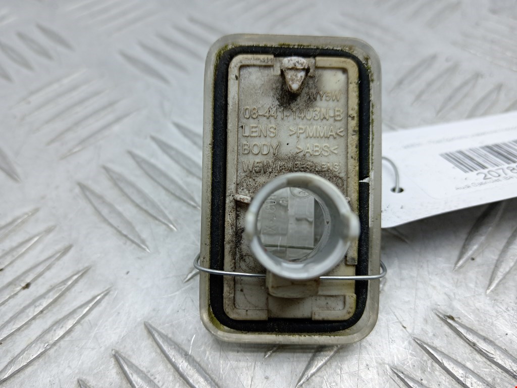 Повторитель на крыло AUDI 80 B4 1991-1996