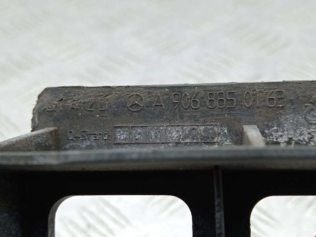 Кронштейн переднего бампера левый MERCEDES-BENZ Sprinter 906 2006-2018