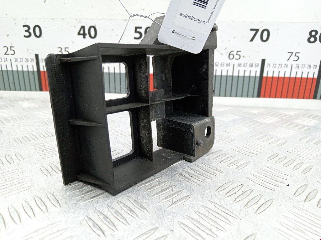 Кронштейн переднего бампера правый MERCEDES-BENZ Sprinter 906 2006-2018