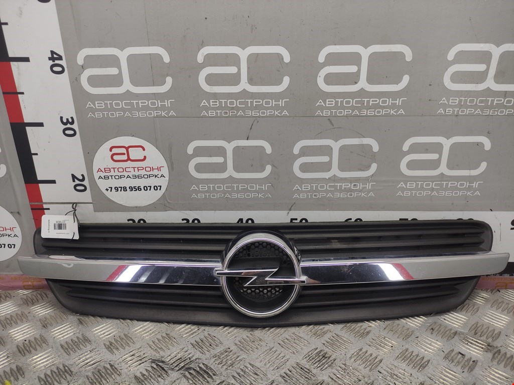 Решетка радиатора OPEL Meriva A 2003-2010