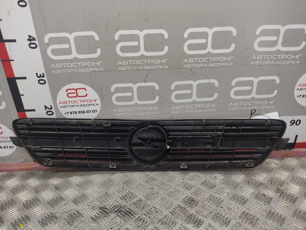 Решетка радиатора OPEL Meriva A 2003-2010