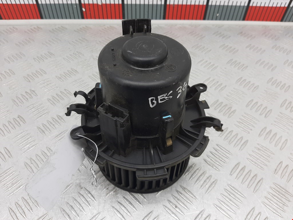 Моторчик (мотор) отопителя салона NISSAN Inerstar 1997-2010