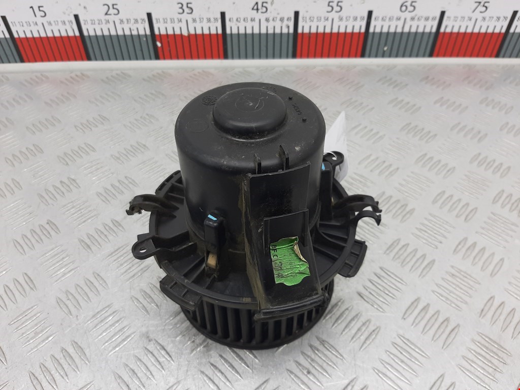 Моторчик (мотор) отопителя салона NISSAN Inerstar 1997-2010