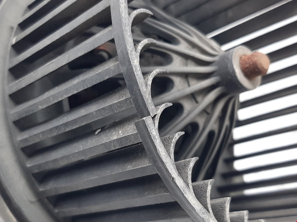 Моторчик (мотор) отопителя салона NISSAN Inerstar 1997-2010