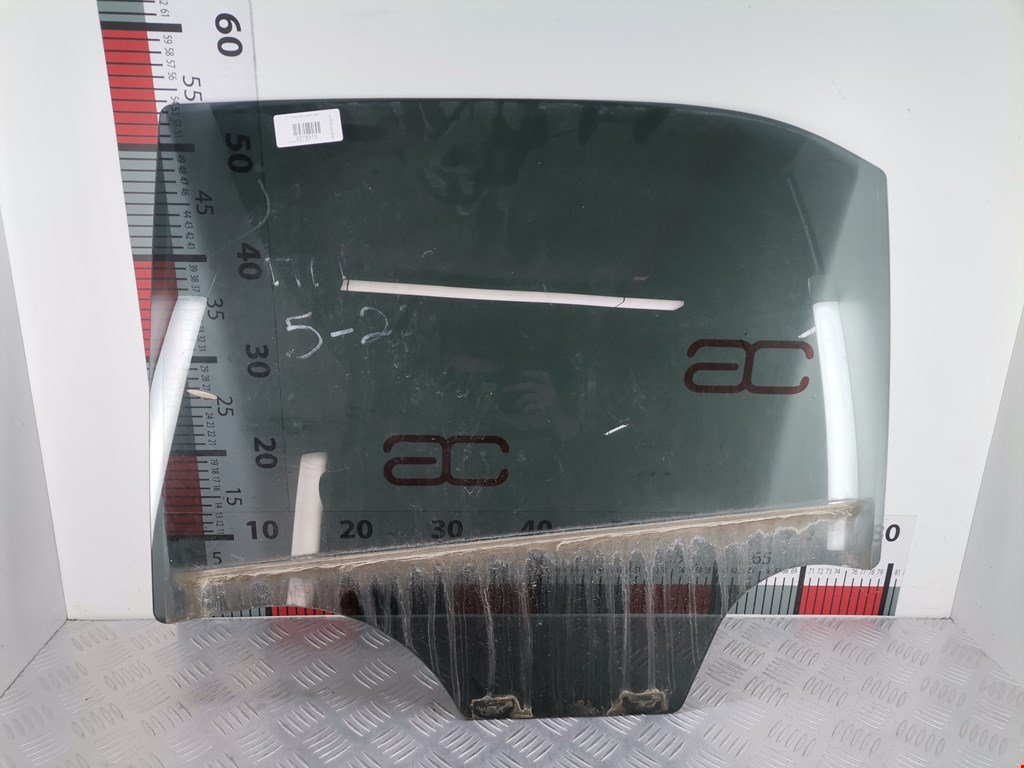 Стекло двери заднее левое CHEVROLET Equinox 2009-2017