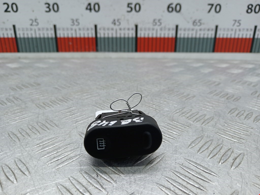 Кнопка подогрева (обогрева) заднего стекла Renault Kangoo 1 (1997-2007)