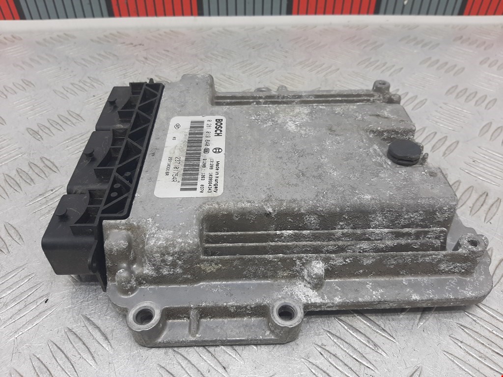 Блок управления двигателя (ЭБУ) OPEL Vivaro A 2001-2014