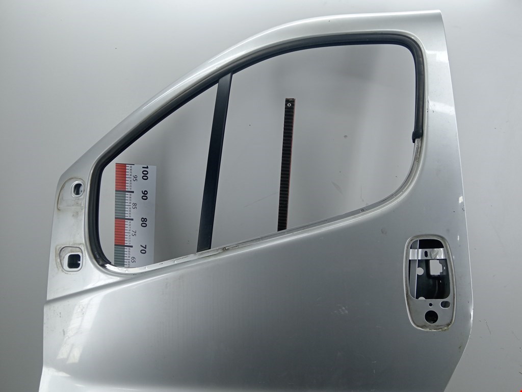 Дверь передняя левая OPEL Vivaro A 2001-2014
