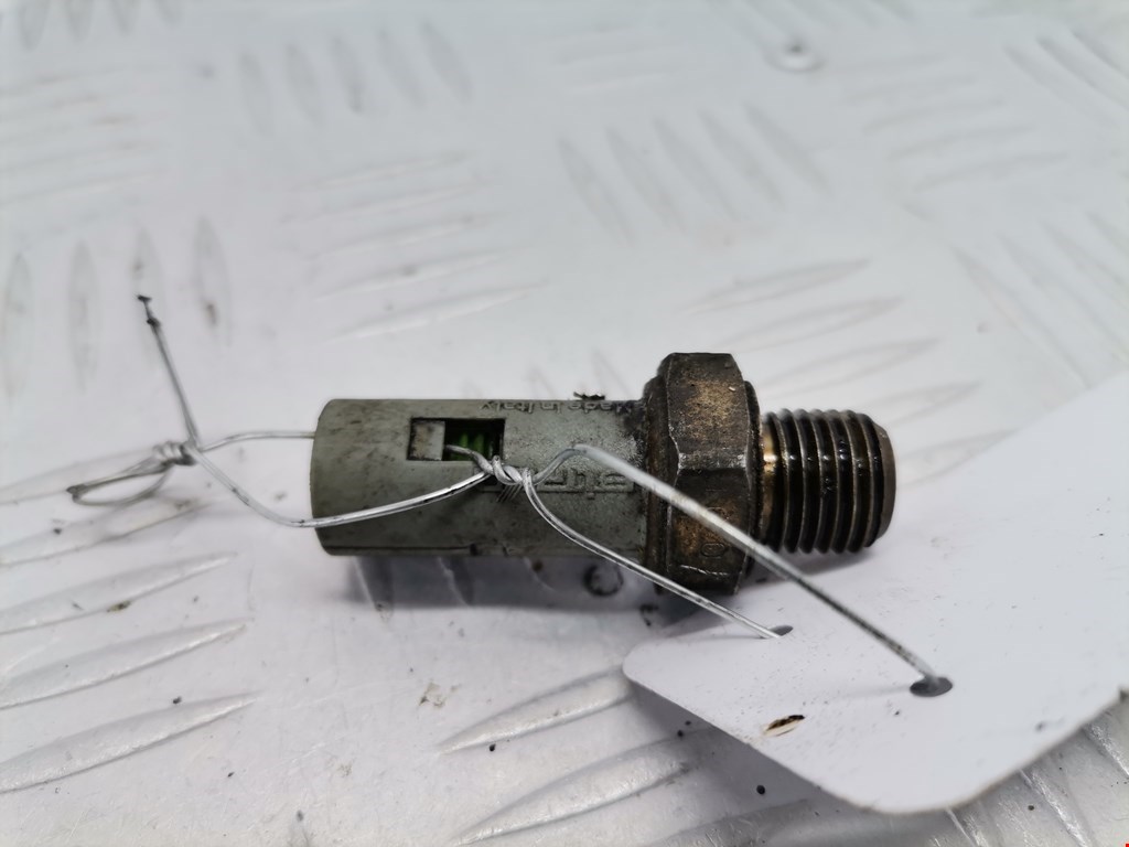 Датчик давления масла Renault Clio 2 (1998-2005)