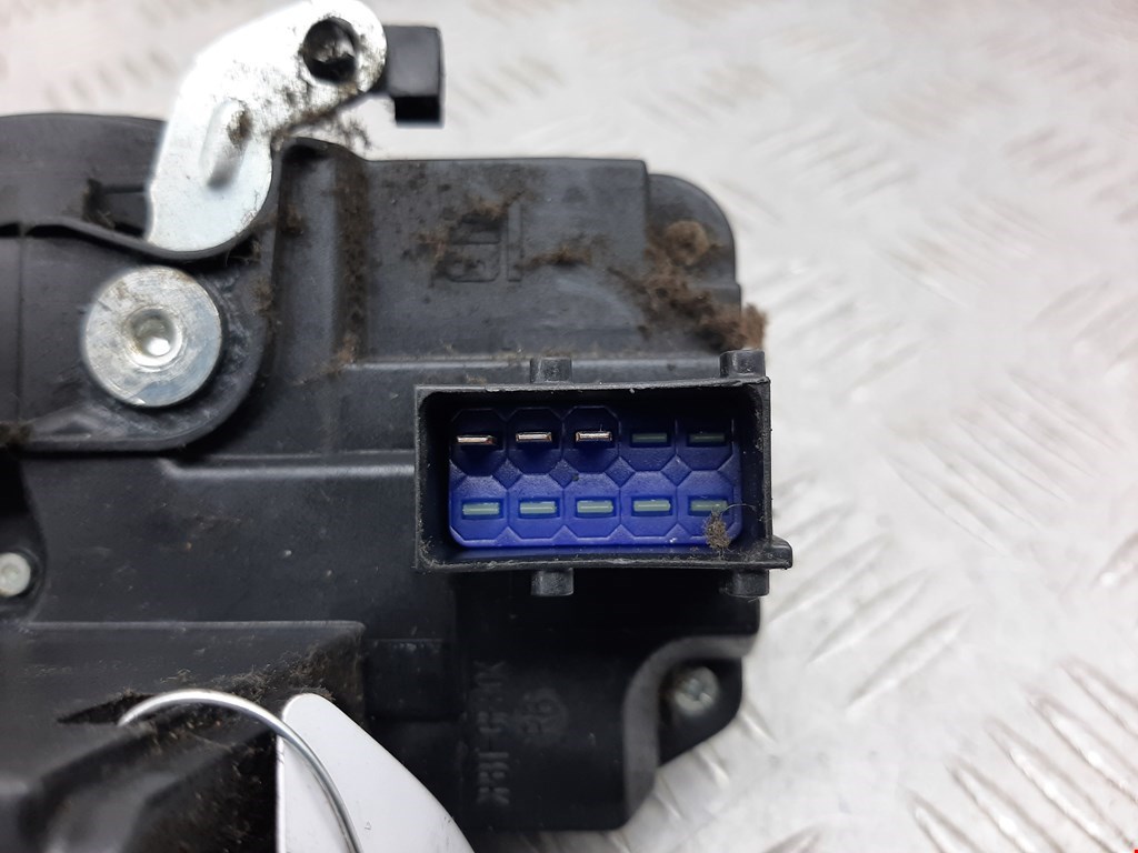 Замок двери передней правой OPEL Vivaro A 2001-2014