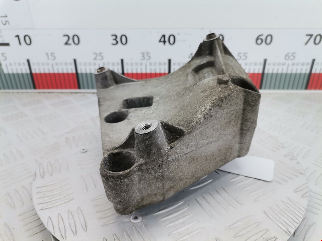 Кронштейн кондиционера BMW X3 E83 2003-2010