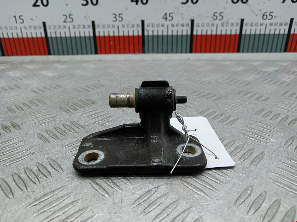 Петля двери передней правой Mercedes Sprinter 2 (W906) (2006-2016)