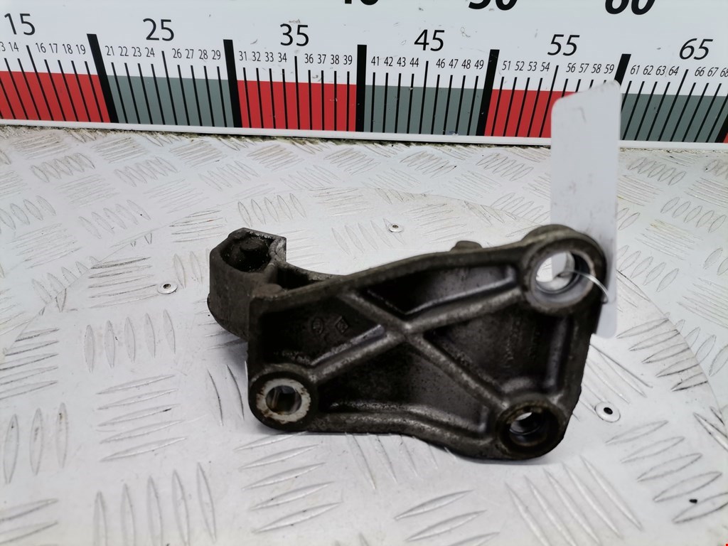 Кронштейн RENAULT Clio 2005-2012