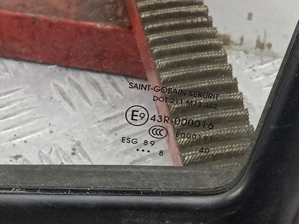 Стекло двери передней левой (форточка) MERCEDES-BENZ Sprinter 906 2006-2018