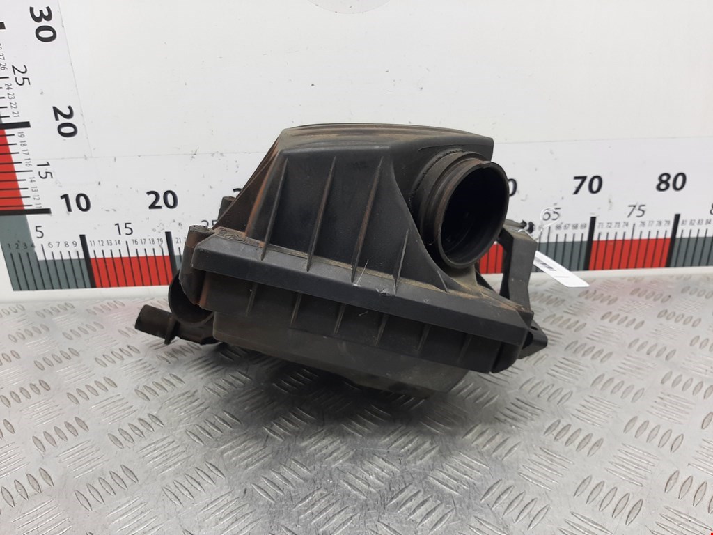 Корпус воздушного фильтра OPEL Combo C 2001-2011