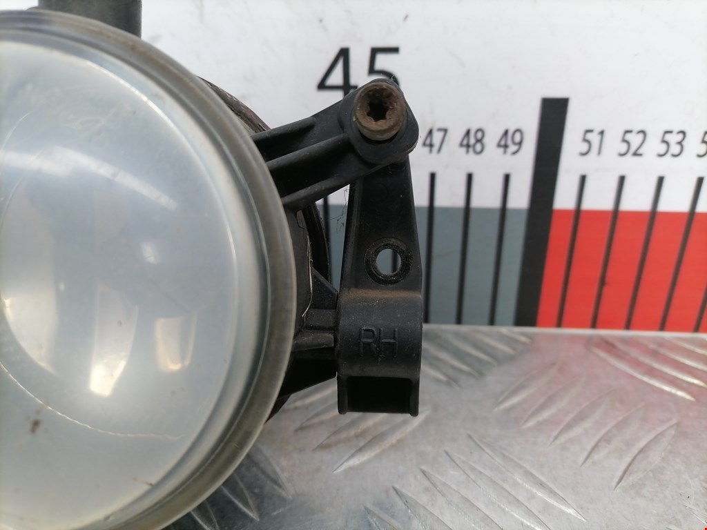 Фара противотуманная правая (ПТФ) FORD Focus II 2005-2011