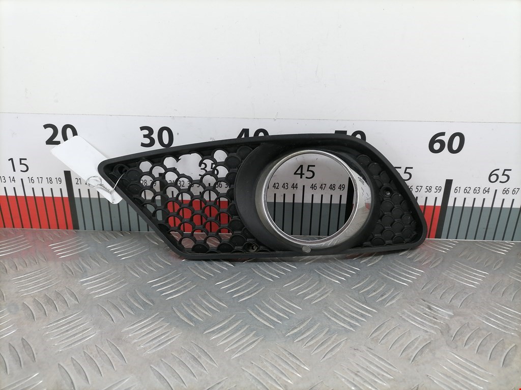 Решетка в бампер MERCEDES-BENZ C-Class C-klasse W204 2007-2015