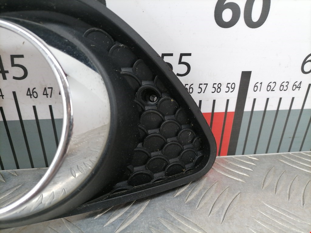 Решетка в бампер MERCEDES-BENZ C-Class C-klasse W204 2007-2015