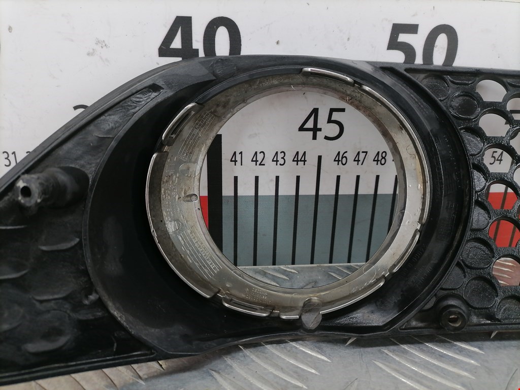 Решетка в бампер MERCEDES-BENZ C-Class C-klasse W204 2007-2015