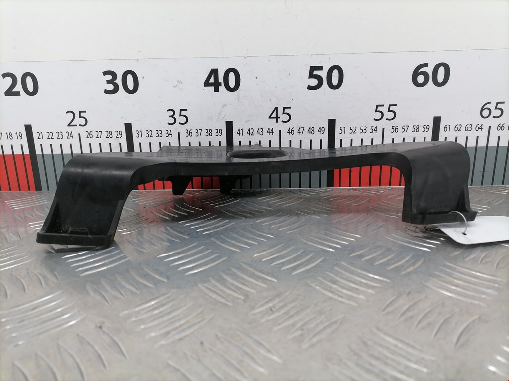 Кронштейн переднего бампера правый MERCEDES-BENZ C-Class C-klasse W204 2007-2015