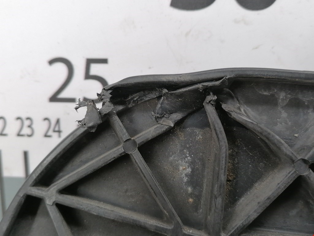 Кронштейн переднего бампера правый MERCEDES-BENZ C-Class C-klasse W204 2007-2015