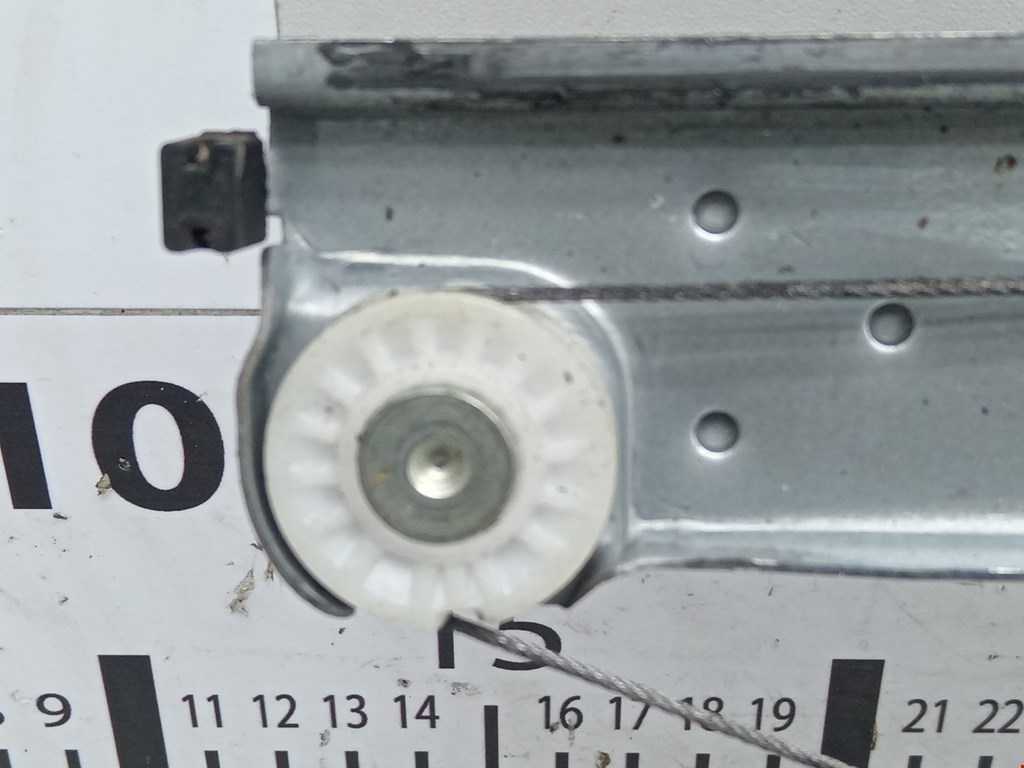 Стеклоподъемник передний левый DACIA Sandero 2008-2012