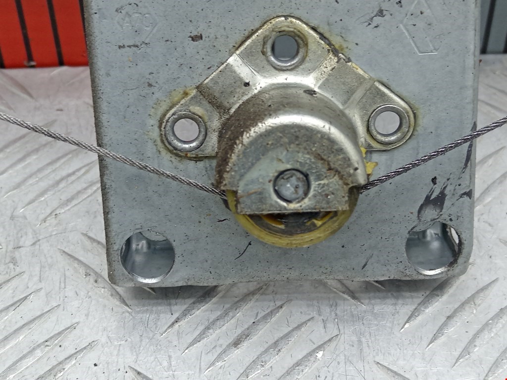 Стеклоподъемник передний левый DACIA Sandero 2008-2012